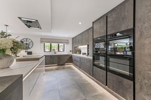 Kitchen- click for photo gallery